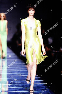 versace-spring-2000-ready-to-wear-runway-show-milan-italy-shutterstock-editorial-10434179ex.jpg