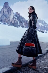 00002-Moncler-Womens-Fall-21.jpg