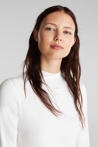 080CC1K327_110_19.jpg