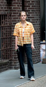       zoe160921BZNimage4.jpg
