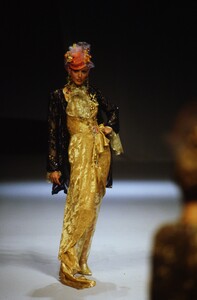 108145663_emanuel-ungaro-hc-ss-1994(8).thumb.jpg.b338741e3eb23c7e9908021e4d4787c9.jpg