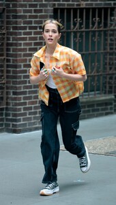       zoe160921BZNimage8.jpg