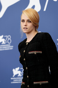 Kristen+Stewart+Spencer+Photocall+78th+Venice+pbxDVrvB0vbx.jpg