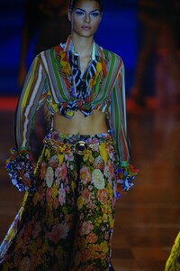 1239483090_versace-ss-1993(4).thumb.jpg.46c87820247891705df3d7f02e7f2063.jpg