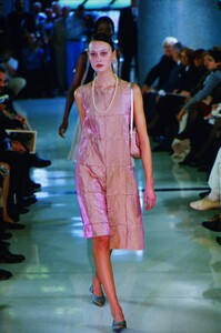 1254684468_chanel-ss-1999(4).thumb.jpg.75c1040580479f4053725bf218d83eac.jpg