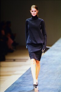 1281406202_ysl-fw-1999(10).thumb.jpg.fa434ac9a2de4223cc12e850725cff6c.jpg