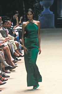 1289225560_PierreBalmain1998HauteCouture23.thumb.jpg.ae6bc6e728c8a596a2af4ccbd628c799.jpg