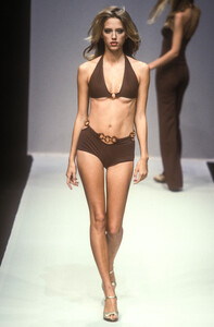 1303513649_PacoRabanne1997WomenRTW18.thumb.jpg.ee2784f146fe89386e1b1f88735bbab2.jpg