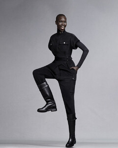 Alek-Wek-by-Ethan-James-Green-Max-Mara-Sept-2021+(10).jpg