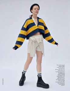 2021-09-25 - Elle Italia-page-012.jpg