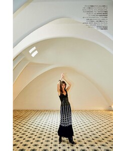 Harpers Bazaar Japan 11202-page-003.jpg