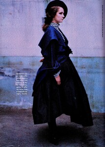 1383760764_LeiItaliaFeb1986ClaireRingroseKimWilliams(5).thumb.jpg.060e3c0edd8f1e3b4a4d938f11760e49.jpg