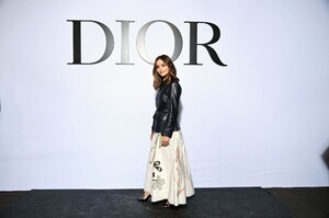        jen280921BZNimage31.jpg