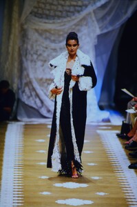 1401065271_ungaro-hc-fw-1999(1).thumb.jpg.4027cc69bfedfbf2dff48ad7e541b958.jpg