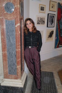       col160921BZNimage118.jpg