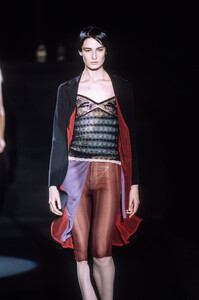 142328346_AlessandroDellAcqua1998WomenRTW100.thumb.jpg.abf7cb915471dfa96264ea953c4fdad1.jpg
