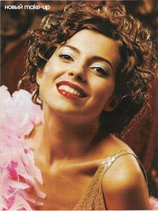 cosmo russia december 2005 4.jpg