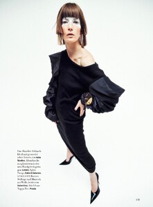 Harper’s Bazaar (10_2021)-page-007.jpg