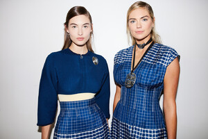 Tory+Burch+Spring+2022+Backstage+-7hH0hvxKIKx.jpg