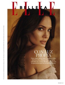 Angelina Jolie @ Elle Espana October 2021 01.jpg