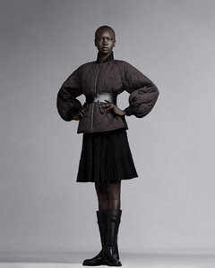 Alek-Wek-by-Ethan-James-Green-Max-Mara-Sept-2021+(1).jpg