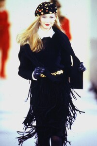 1763770412_anne-klein-fw-1992(3).thumb.jpg.462c1d6ae3dc5fadc173b68c6f6a4843.jpg