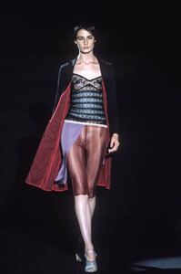 1802606958_AlessandroDellAcqua1998WomenRTW99.thumb.jpg.083d9ee30f1ec054f0a46d78c66e70dd.jpg