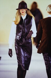 1816907467_anne-klein-fw-1992(6).thumb.jpg.2adbb3d01211c80395b7c301c474ea4c.jpg