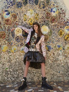 Harpers Bazaar NL 102021-page-005.jpg