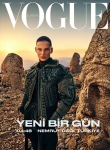 Giedre-Dukauskaite-by-Yulia-Gorbachenko-Vogue-Turkey-September-2021+(Cover).jpg