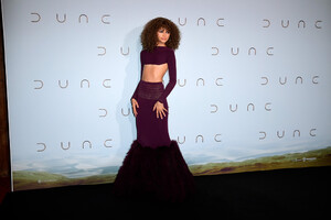 Zendaya+Coleman+Dune+Photocall+Le+Grand+Rex+sBMT6NpQ3Srx.jpg