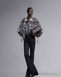 Alek-Wek-by-Ethan-James-Green-Max-Mara-Sept-2021+(2).jpg