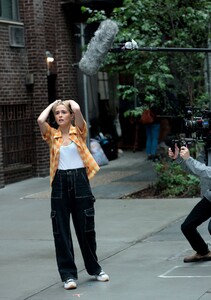       zoe160921BZNimage10.jpg
