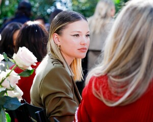        hol100921BZNimage110.jpg