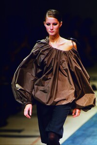 2001795609_ysl-fw-1999(4).thumb.jpg.9e402e87a9a1b5fdd9c16aec74b732e8.jpg