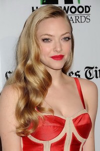 amanda_seyfried_03 (2).jpg