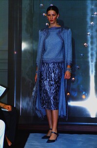 2042982329_VALENTINO-COUTURE-FALL-1998(3).thumb.jpg.8f63a4192860c61ba814437cb3c9d1f9.jpg