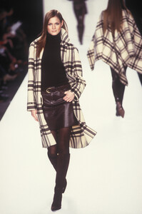2046296905_RalphLaurenFall20011.thumb.jpg.c40fd2d5b12bfd9af5c3490589b8f74b.jpg