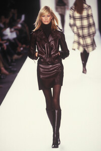 2054745224_RalphLaurenFall20013.thumb.jpg.76415dd1b97e1ae56dc15c6911c5e0e4.jpg