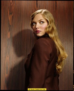 amanda_seyfried_08 (3).jpg