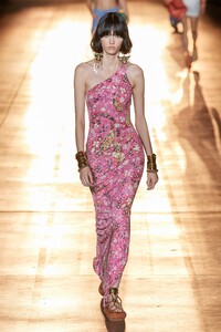 Sofia Steinberg  Etro Spring 2022 RTW MFW 1.jpg