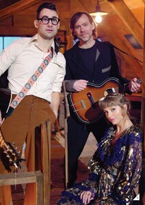       tay190921BZNimage169.jpg