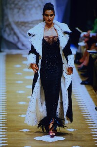 2142053016_ungaro-hc-fw-1999(2).thumb.jpg.acf2c2436275a6899b3cfc5724408b4b.jpg