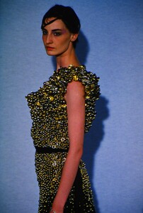 231661143_victor-rolf-hc-fw-2000(4).thumb.jpg.a59025eced80bb3542e0cff2c2401366.jpg