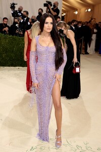      zoe140921BZNimage122.jpg