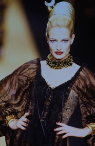 christian-lacroix-fw-1995 (1).jpg