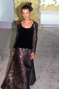 365968710_Chanel1998HauteCouture124.thumb.jpg.71505c55d0c45ee5b4ea98bbd61a4cca.jpg