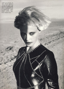 408650641_LOrealVogueItaliaDecember19914.thumb.jpg.1e1782ea6afd110be8343a4aec7190b2.jpg