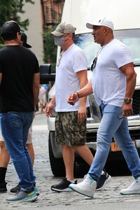       leo130921BZNimage112.jpg