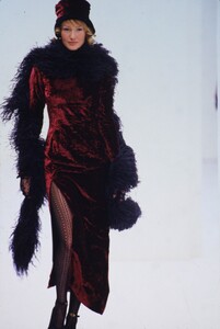 511019137_DOLCE-GABBANA-FALL-1993(4).thumb.jpg.cdf70fdc42d3f998772c2c0b2dafce74.jpg